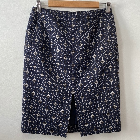 Dkny Dresses & Skirts - DKNY Pencil Patterned Slit Front Skirt